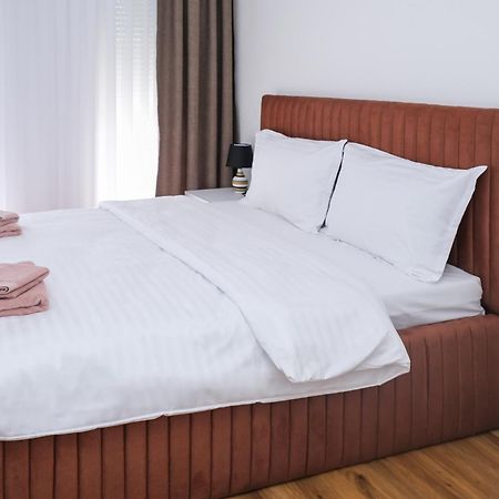 Nest Apartments Gjakova Luaran gambar