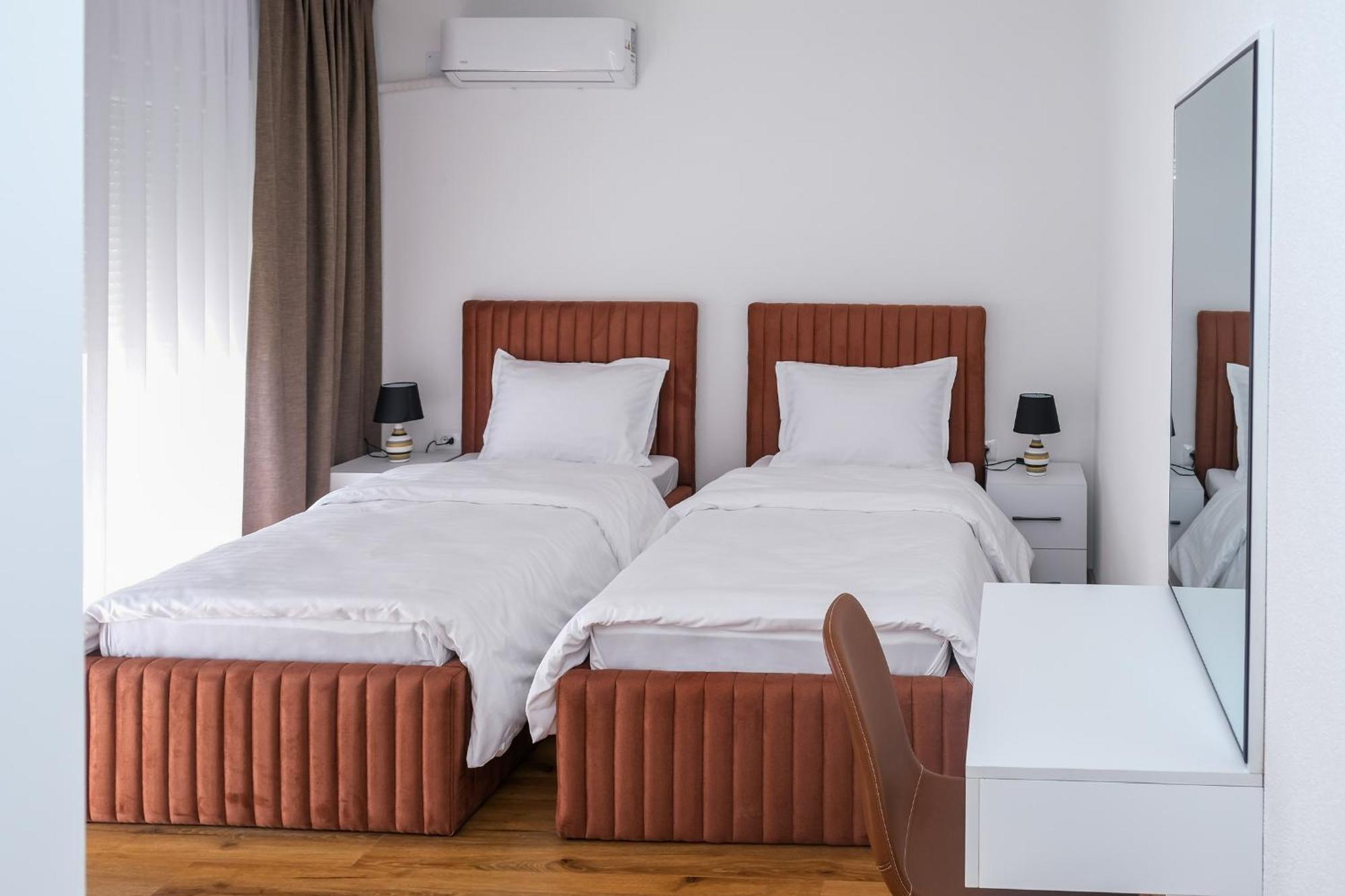 Nest Apartments Gjakova Luaran gambar
