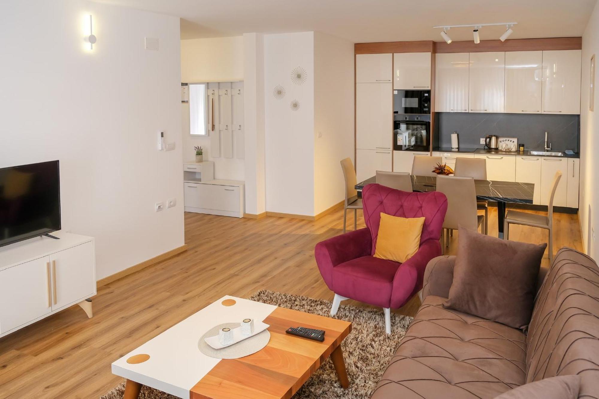 Nest Apartments Gjakova Luaran gambar